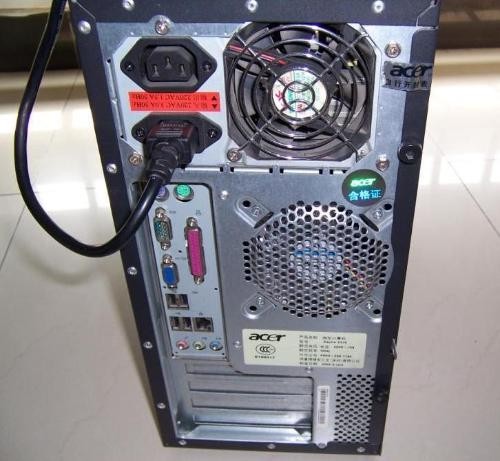 方法一：检查主机电源工作故障！